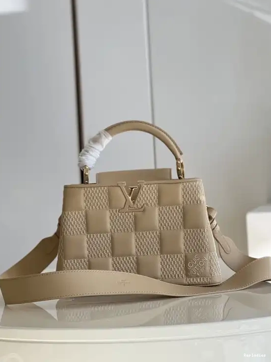 Cheap BB VUITTON CAPUCINES LOUIS 0622